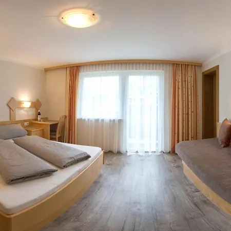 Haus Brigitta Apartman Tux